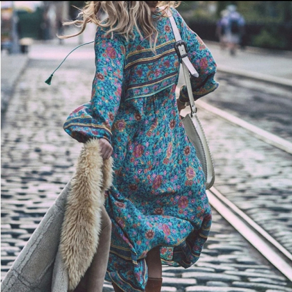 Ocean's Edge Maxi Folktown - Picture 3 of 7